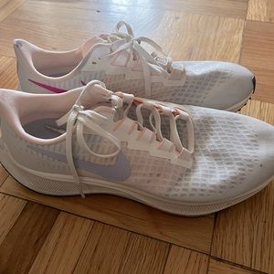 Nike Air Zoom Pegasus 37. Pale Ivory. Size 10